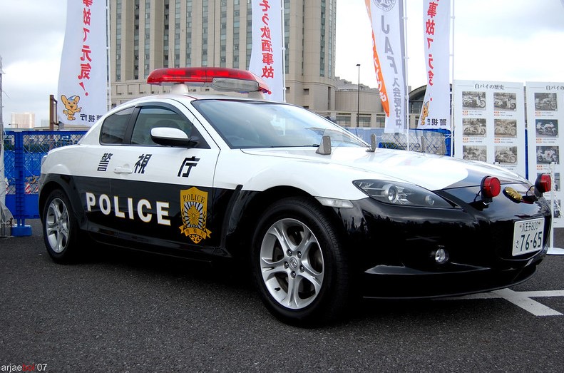 Japan - Mazda RX8 police car