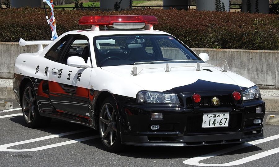 Japan - Nissan R34 Skyline police car