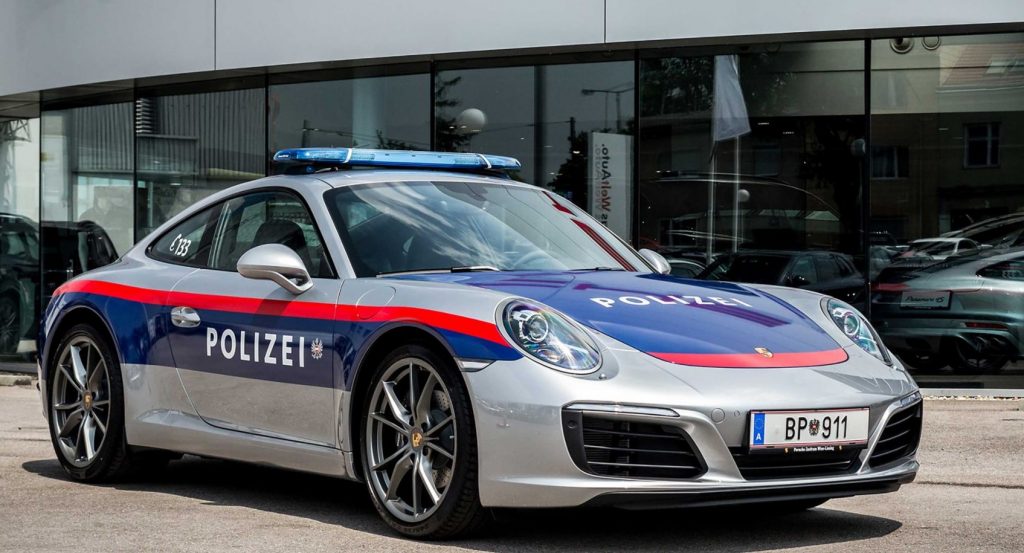 Austria - Porsche 911 Carrera police cars